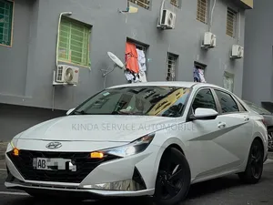 Hyundai Elantra SEL 2022 Blanc cassé