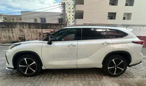 Toyota Highlander 2023 Blanc