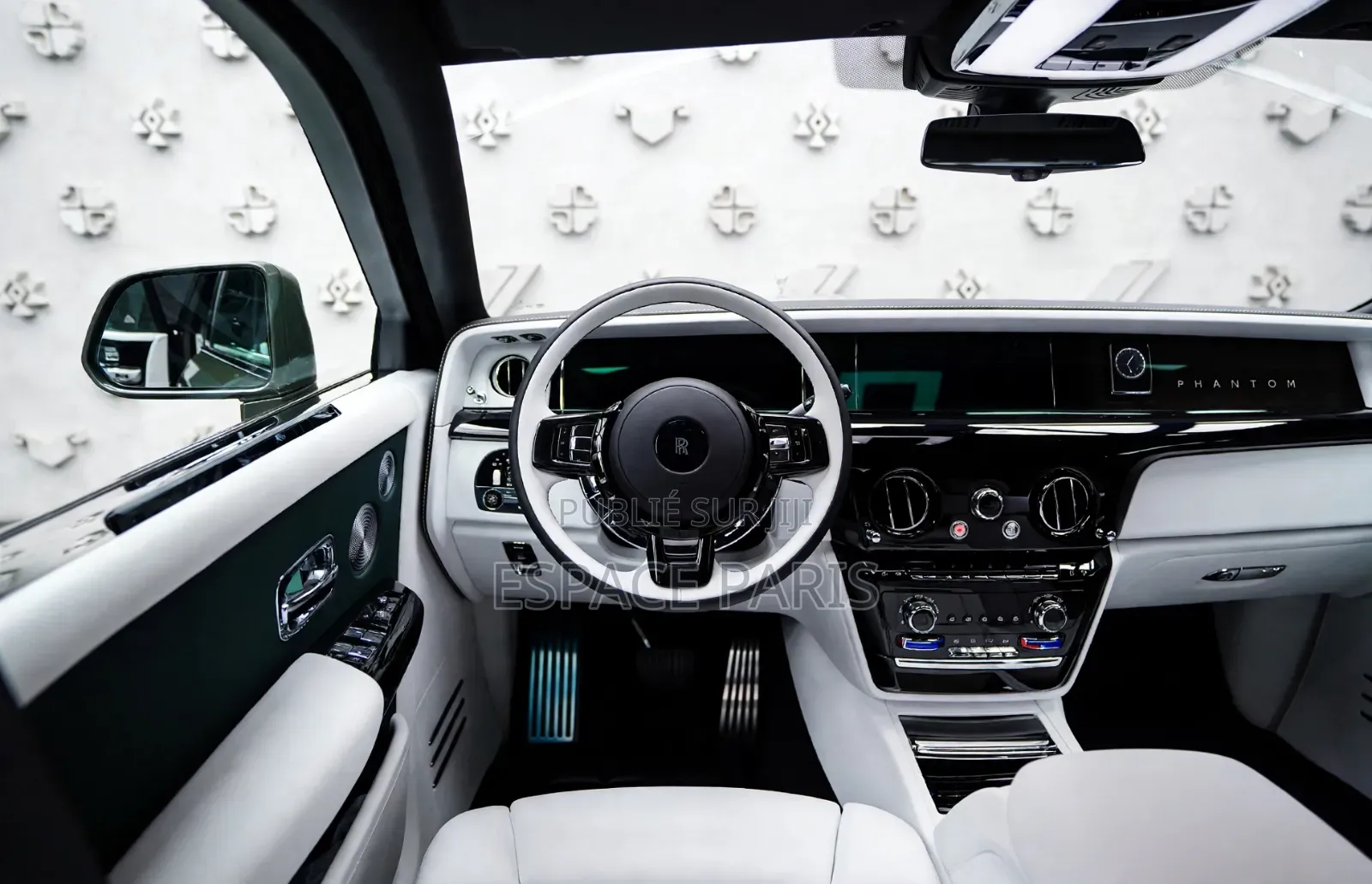 Nouveau Rolls-Royce Phantom 2026 Gris