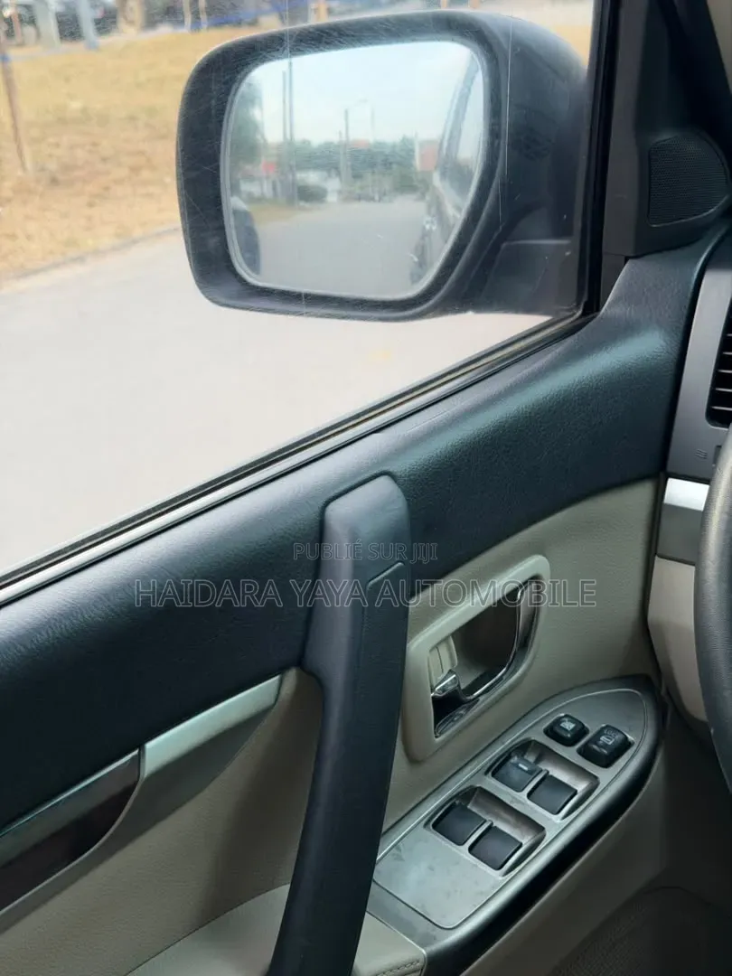 Mitsubishi Pajero 2023 Noir