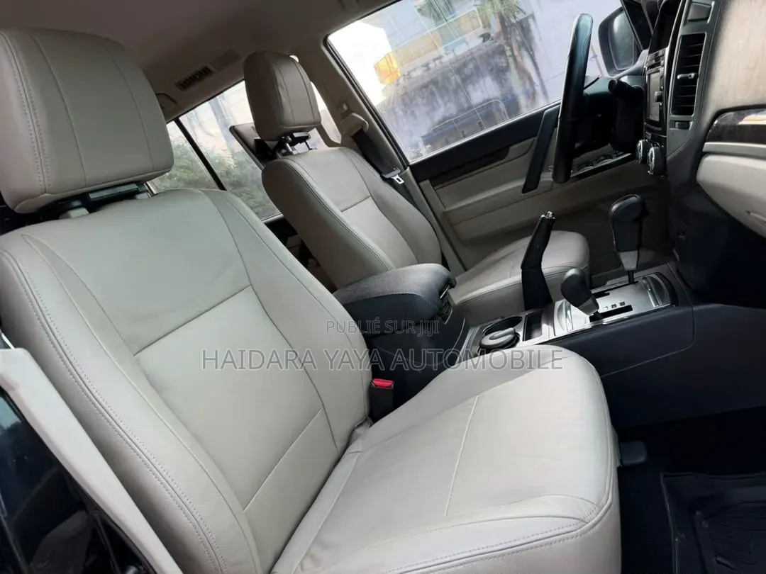 Mitsubishi Pajero 2023 Noir