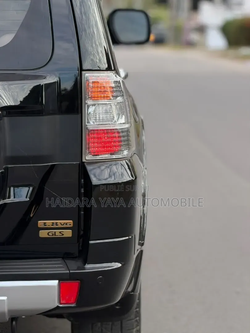 Mitsubishi Pajero 2023 Noir