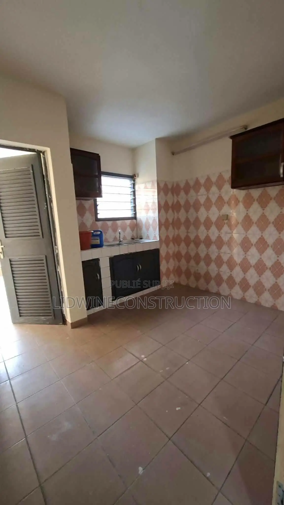 5chbre Duplex dans Cocody à Vendre