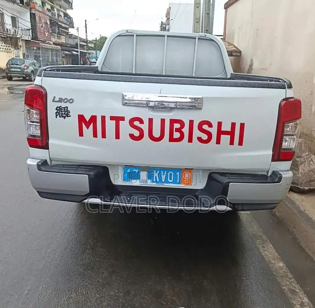 Mitsubishi L200 2022 Blanc
