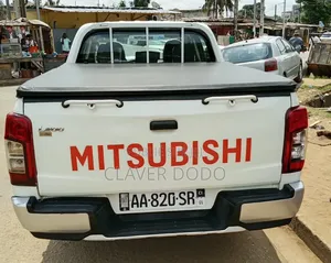 Mitsubishi L200 2023 Blanc