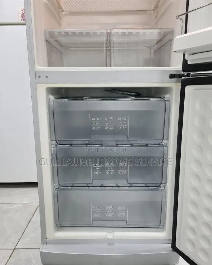 BOSCH Duo System – Combi Bottom Freezer Argent