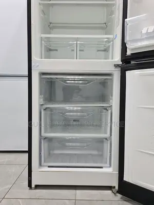 Indesit Noir – Combi Bottom Freezer