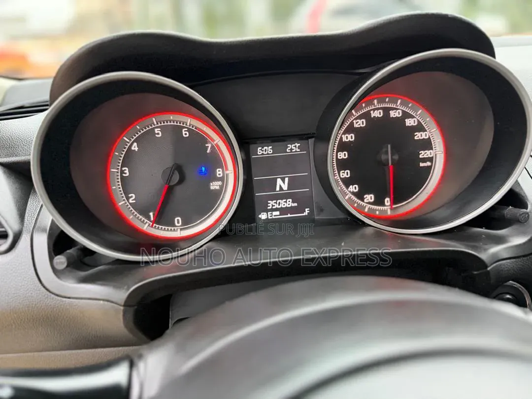 Suzuki Swift 2023 Bleu
