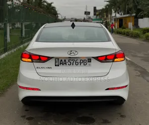 Hyundai Elantra 2018 Blanc