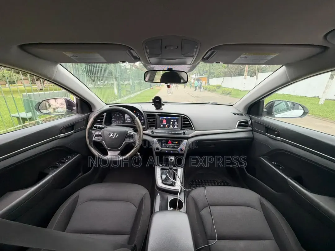 Hyundai Elantra 2018 Blanc