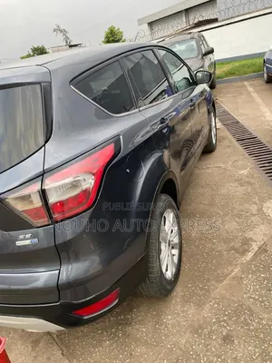 Ford Escape 2017 Gris