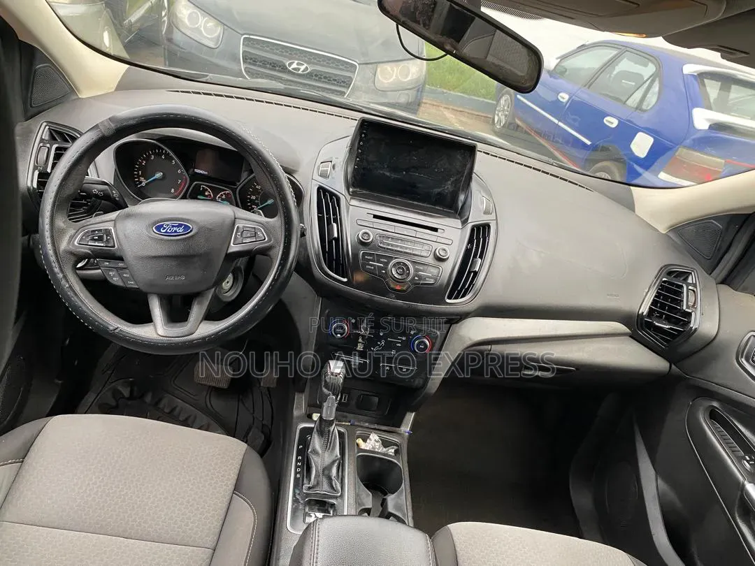 Ford Escape 2017 Gris