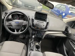 Ford Escape 2017 Gris
