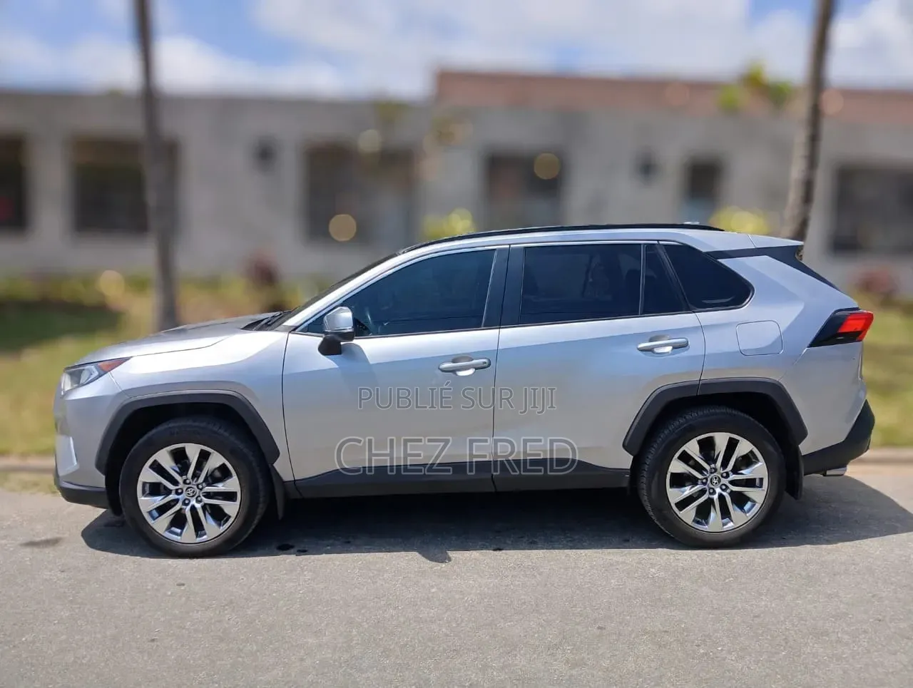 Toyota RAV4 2021 Gris