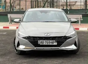 Hyundai Elantra 2021 Blanc