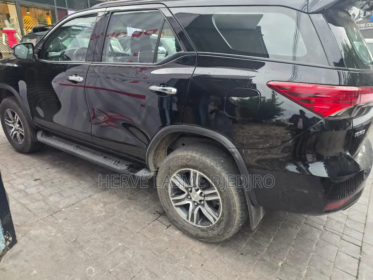 Toyota Fortuner 2025 Noir