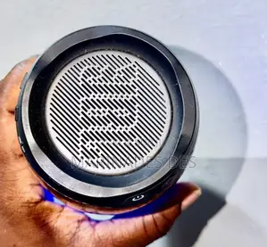 JBL PULSE 4 Puissante,lumineuse Et Étanche
