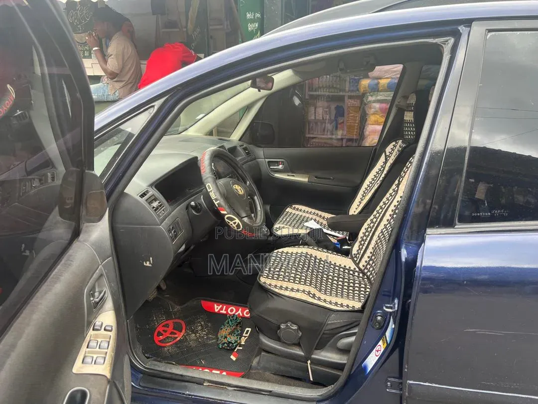Toyota Corolla 2005 Bleu