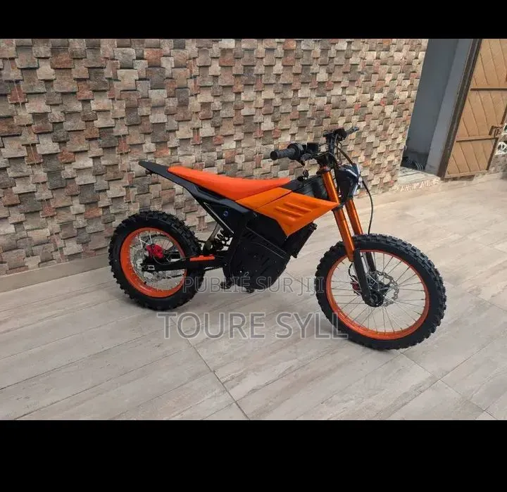 Nouveau Titan Fat Bobber 2026 Orange