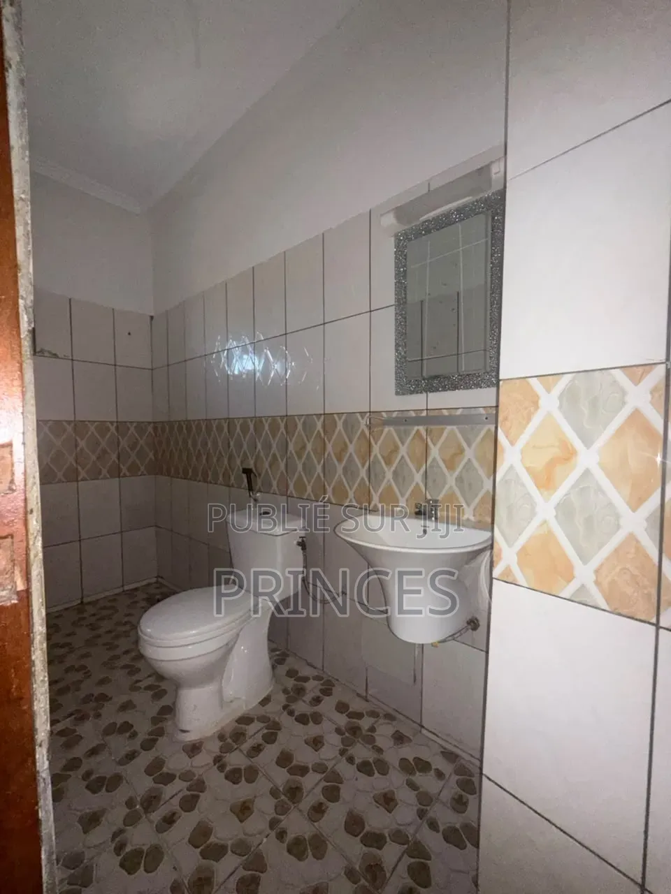 20chbre Appartement dans Ange Immobilier, Cocody à Vendre