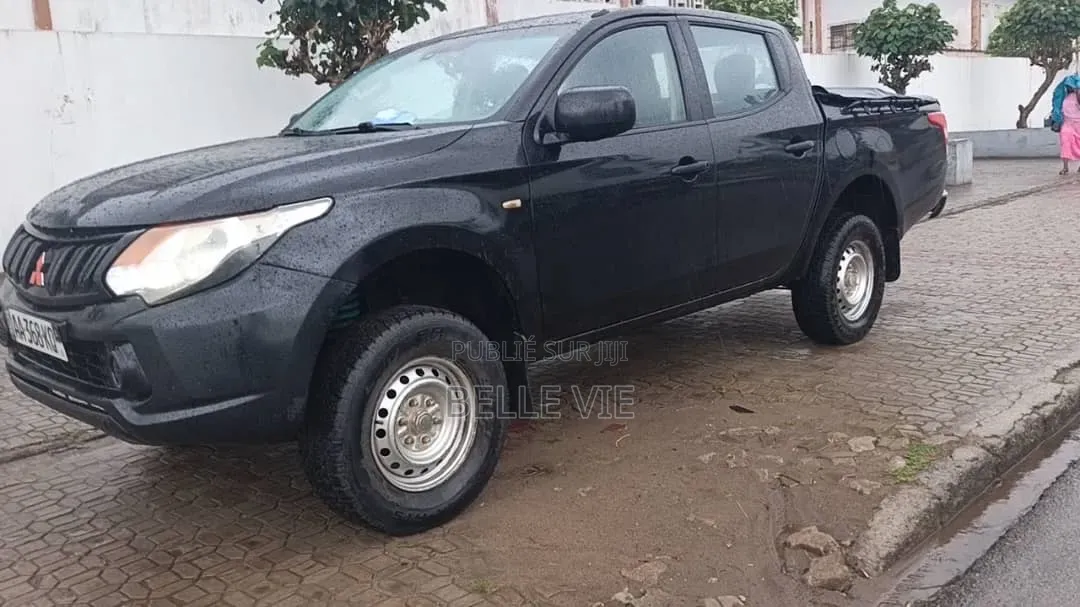Mitsubishi L200 2018 Noir