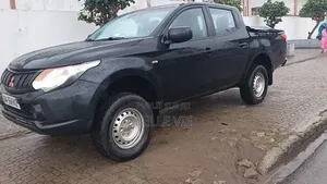 Mitsubishi L200 2018 Noir