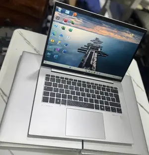 Ordinateur portable HP EliteBook 845 G11 16GB AMD Ryzen 5 SSD 256GB