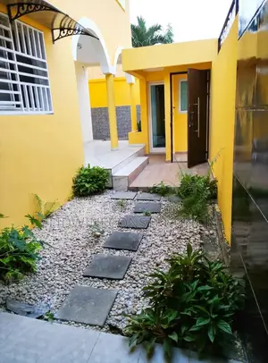 5chbre Duplex dans Cocody à Louer