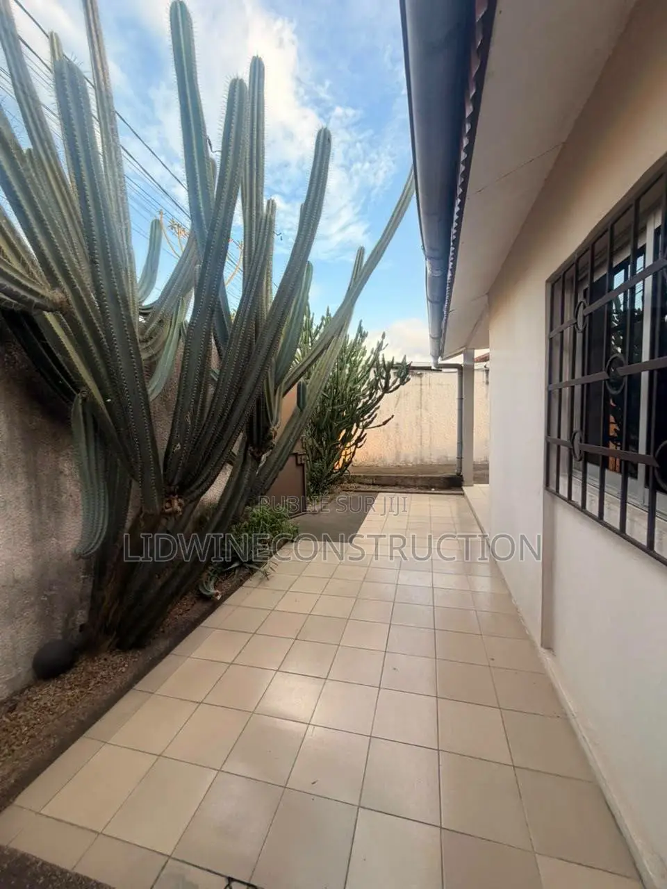 4chbre Villa dans Cocody à Vendre