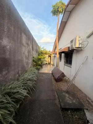 4chbre Villa dans Cocody à Vendre