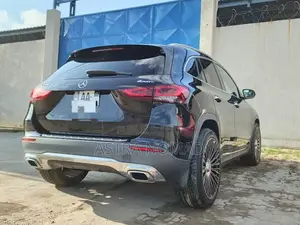 Mercedes-Benz GLA 250 2022 Noir