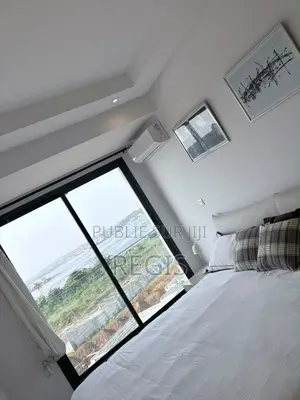 Meublé 4chbre Appartement dans Regis, Attécoubé à Louer