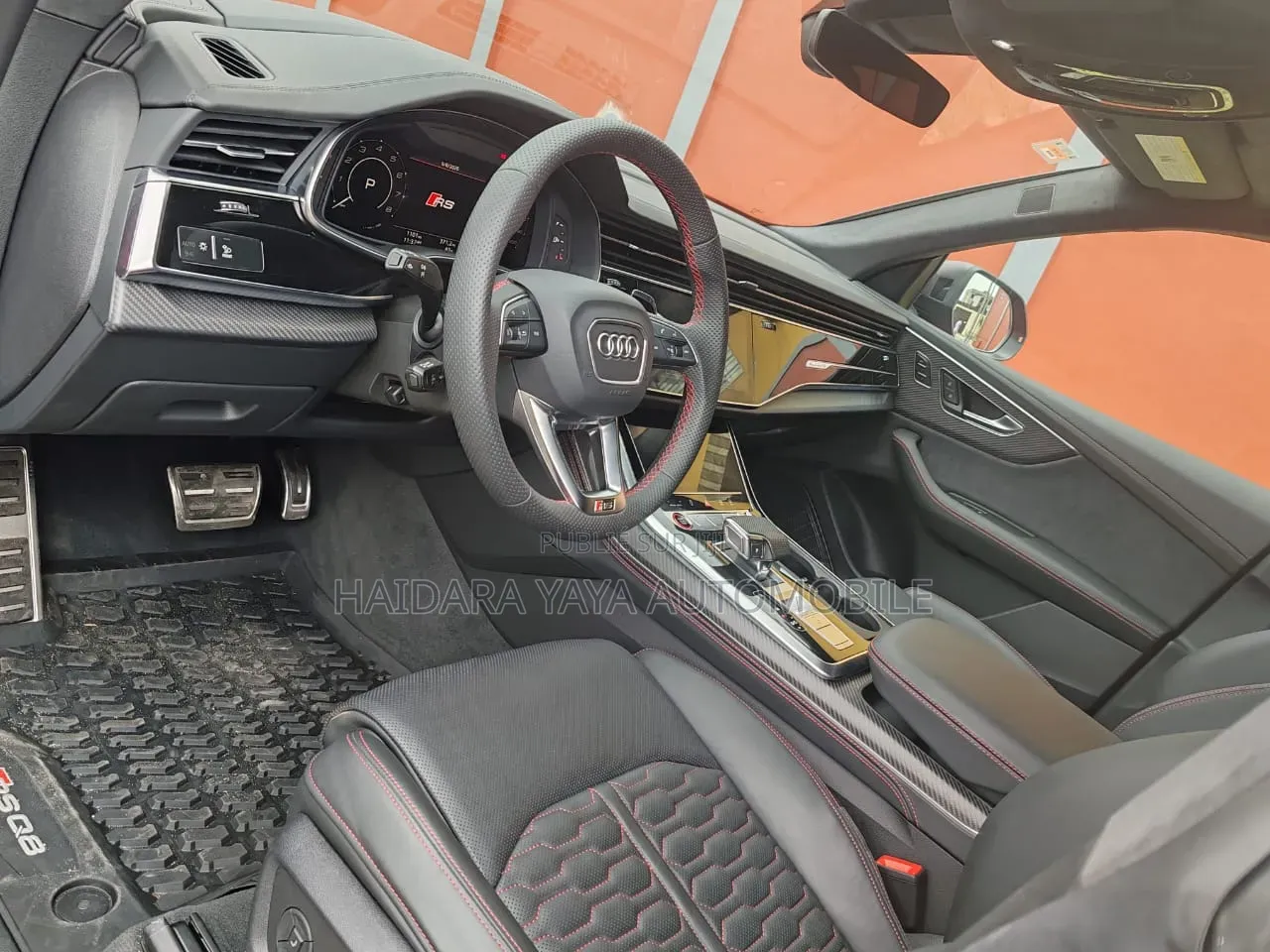Nouveau Audi RS Q8 performance SUV AWD 2026 Rouge