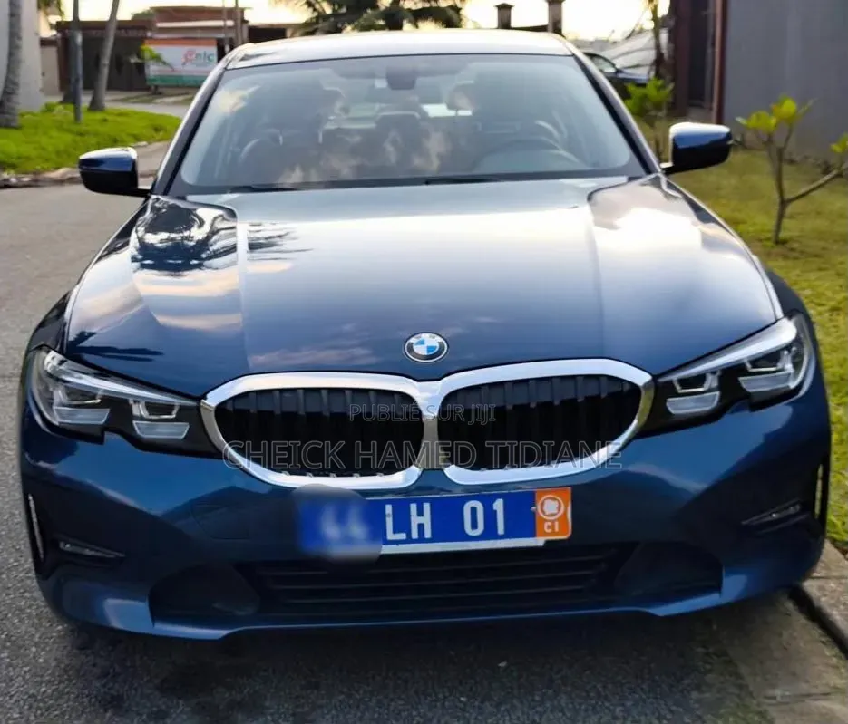 BMW 318i 2023 Bleu