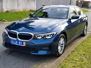 BMW 318i 2023 Bleu