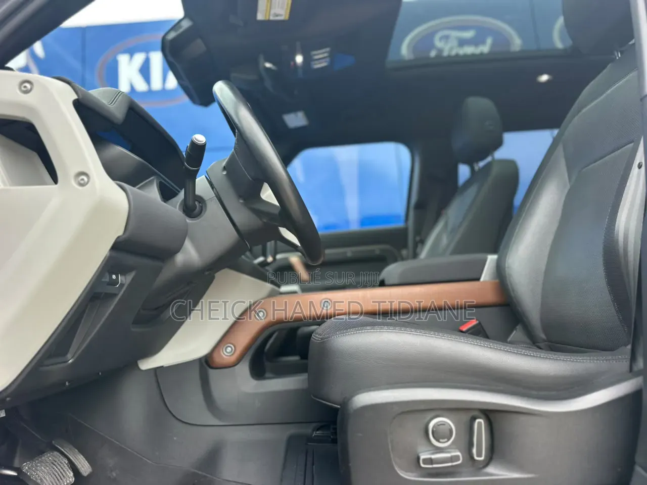 Land Rover Defender 2024 Gris