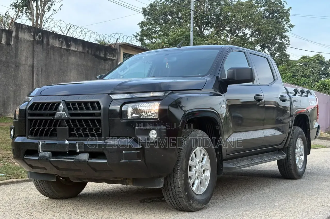 Mitsubishi L200 2025 Noir