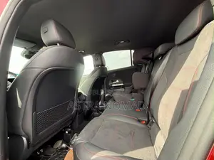 Mercedes-Benz GLA 250 2025 Rouge
