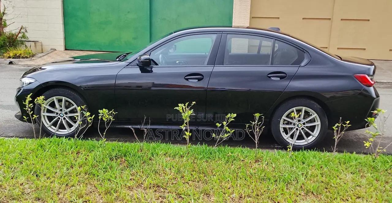 BMW 318i 2019 Noir