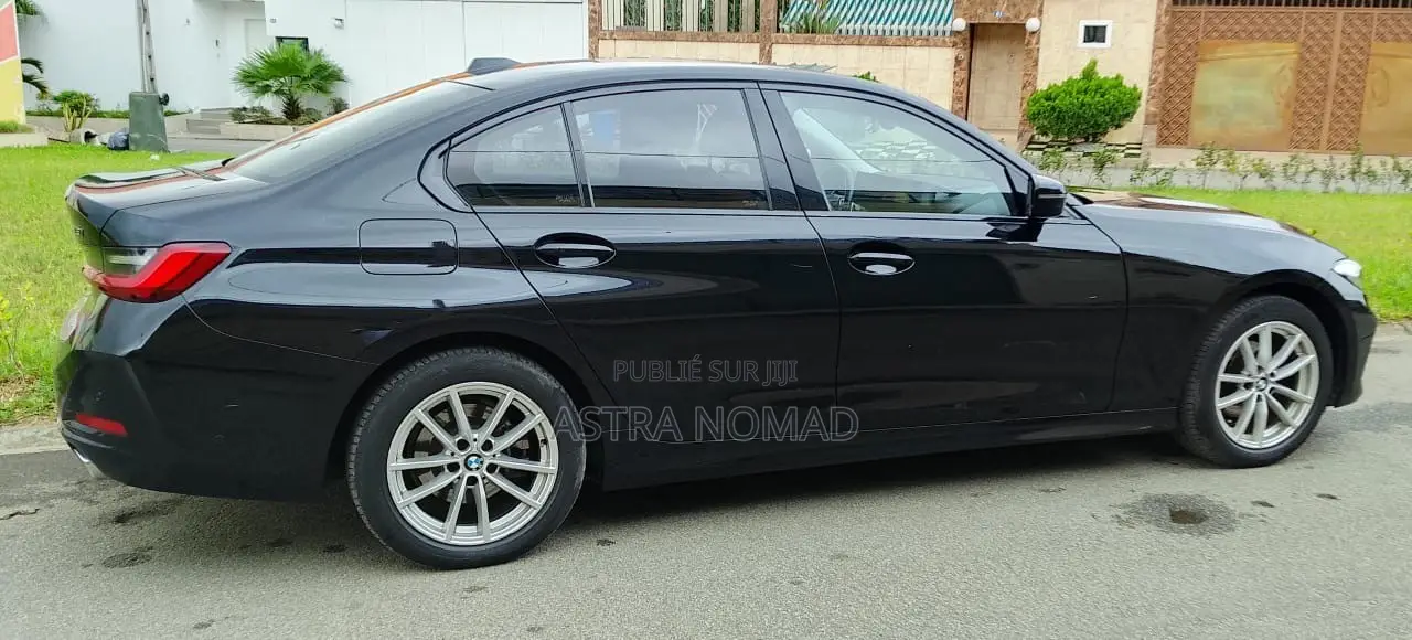 BMW 318i 2019 Noir