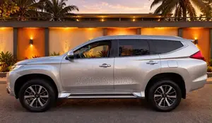 Mitsubishi Montero Sport 2020 Gris