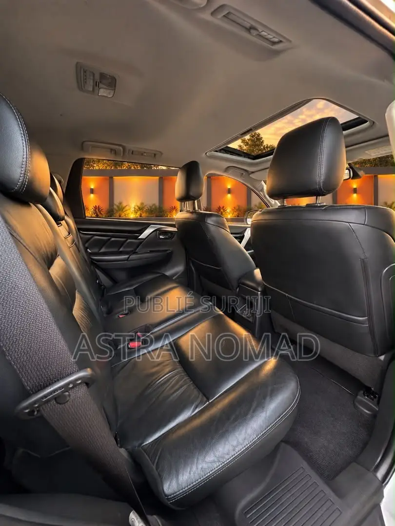 Mitsubishi Montero Sport 2020 Gris