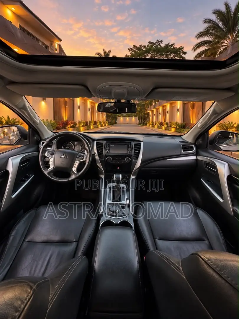 Mitsubishi Montero Sport 2020 Gris
