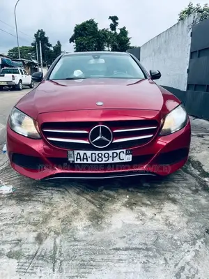 Mercedes-Benz C300 2017 Rouge