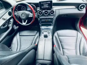 Mercedes-Benz C300 2017 Rouge