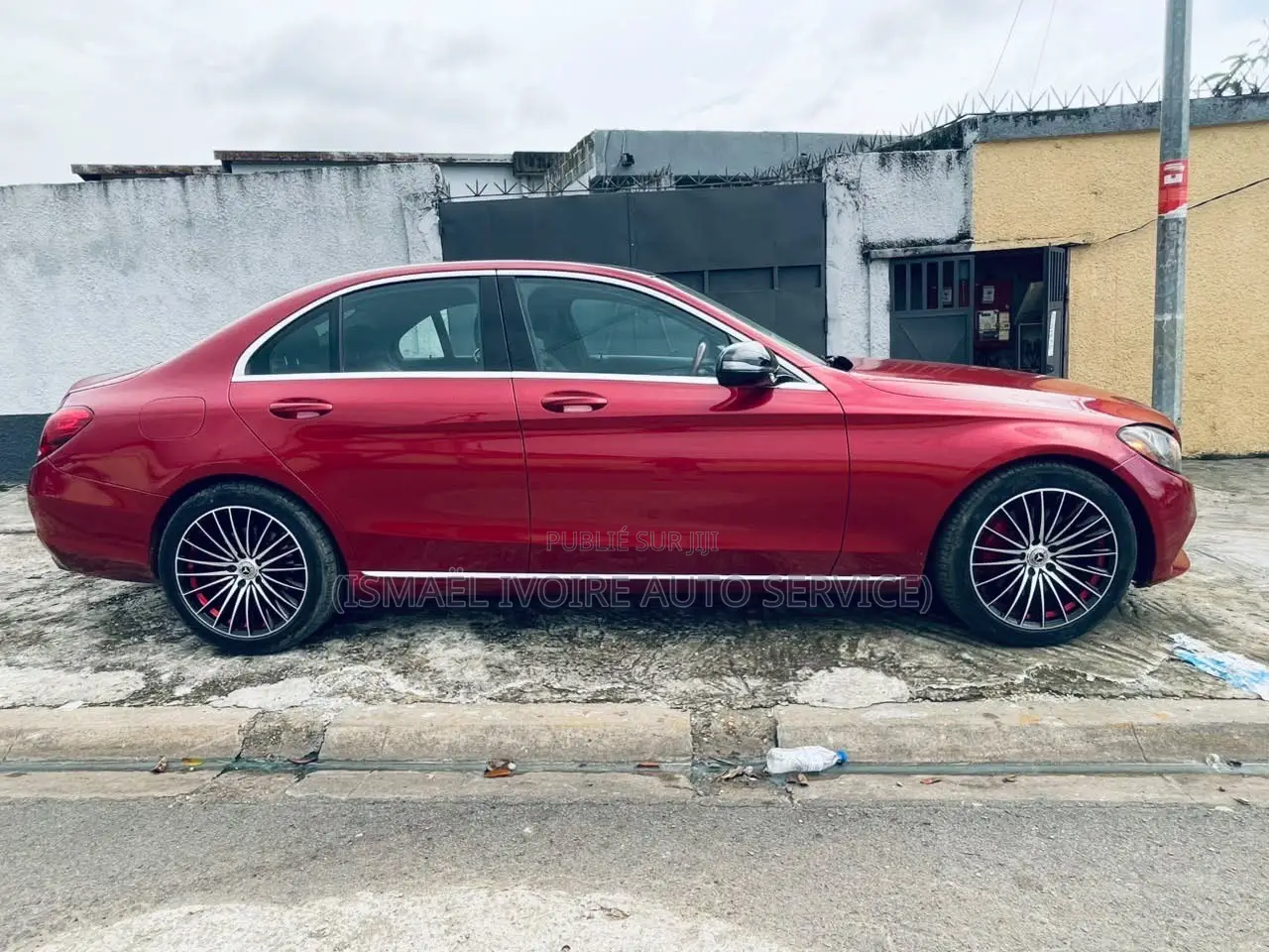 Mercedes-Benz C300 2017 Rouge