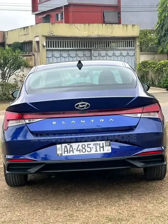 Hyundai Elantra Limited 2021 Bleu