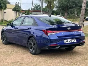 Hyundai Elantra Limited 2021 Bleu