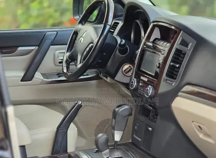 Mitsubishi Pajero 2024 Noir