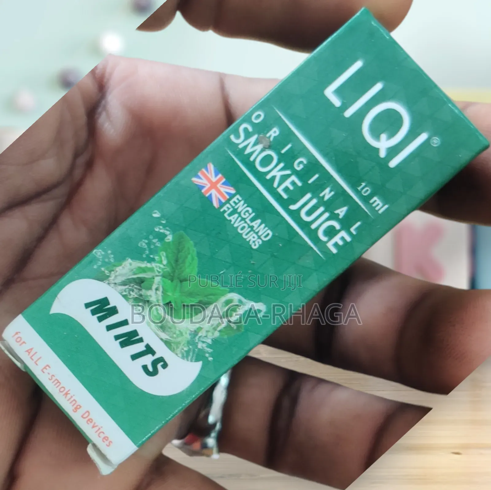 Produit De Chicha Électronique Vapo Puff Et Charbon